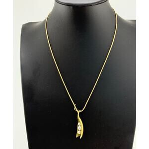 Michael Michaud Three Pearl Pea Pod Pendant Necklace